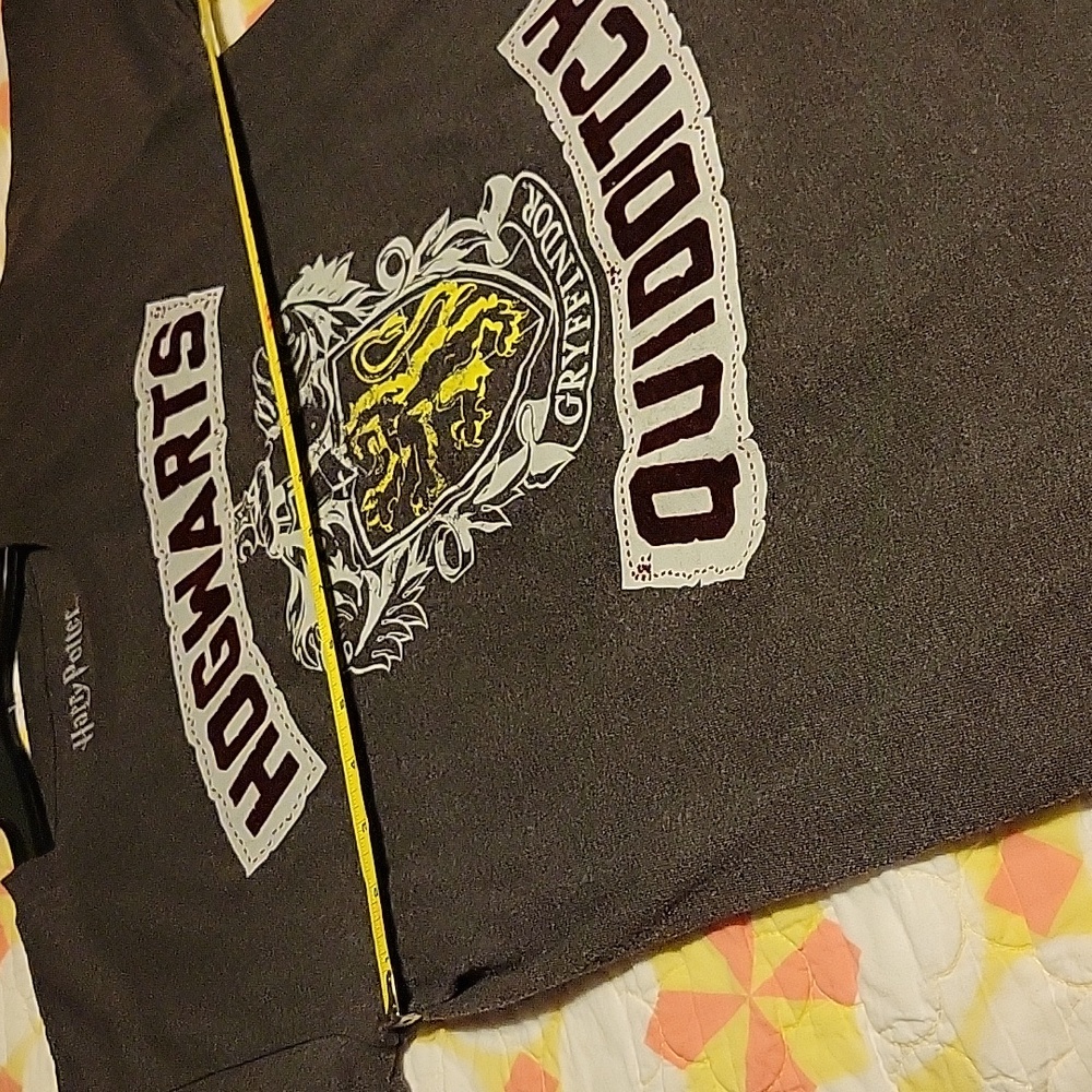Warner Bros. Gryffindor Quidditch Kids T-Shirt - Gray Size Large - Picture 7 of 8